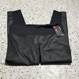 NWT Under Armour Black Athletic Leggings XL Heat gear